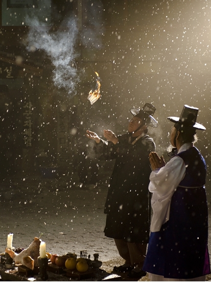 동제(冬祭): 마을의 안녕과 풍어,풍농을 비는 겨울 정월 대보름 날에 지내는 제사