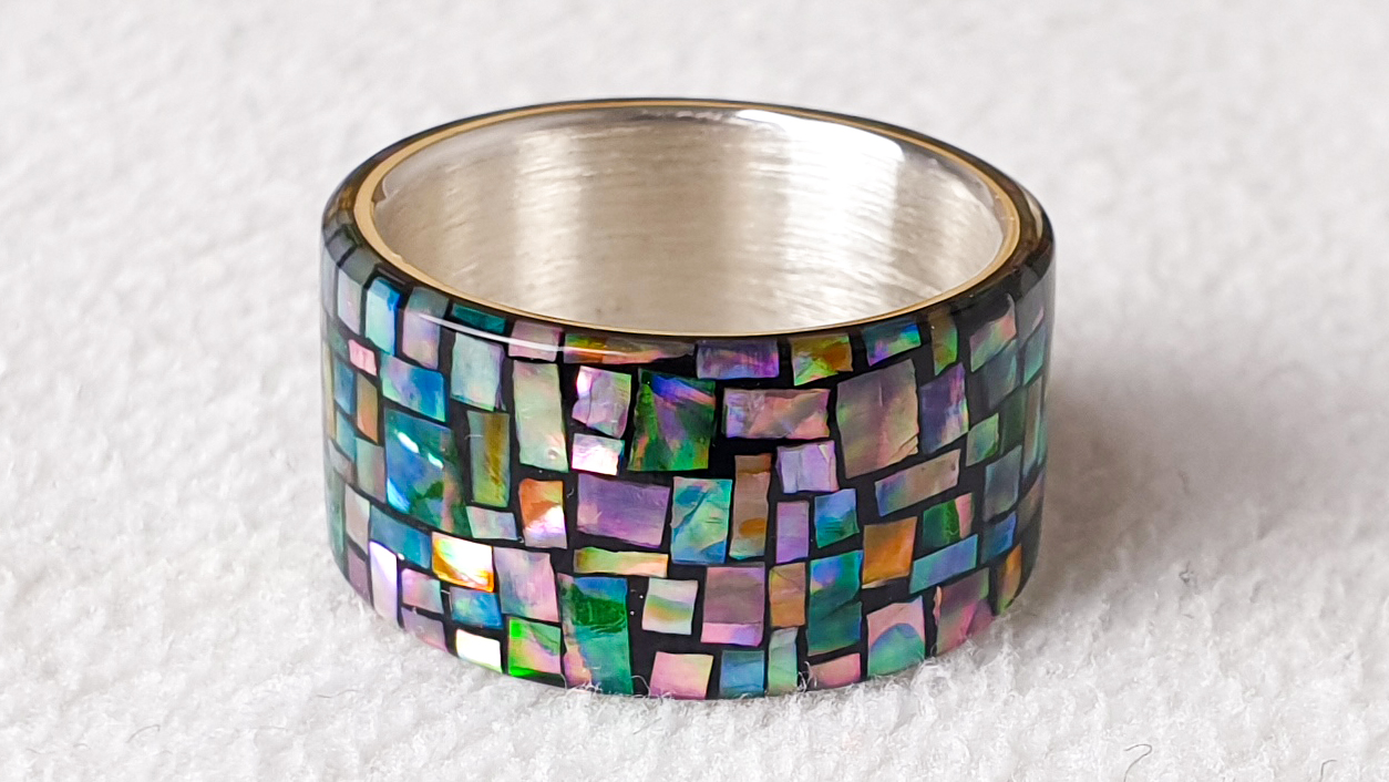 럭스핸드 크러쉬 블럭 레인보우 블랙 자개반지/몬드리안의 작품에 영감을받아 한국의 전통공예소재인 자개로 표현해본 반지