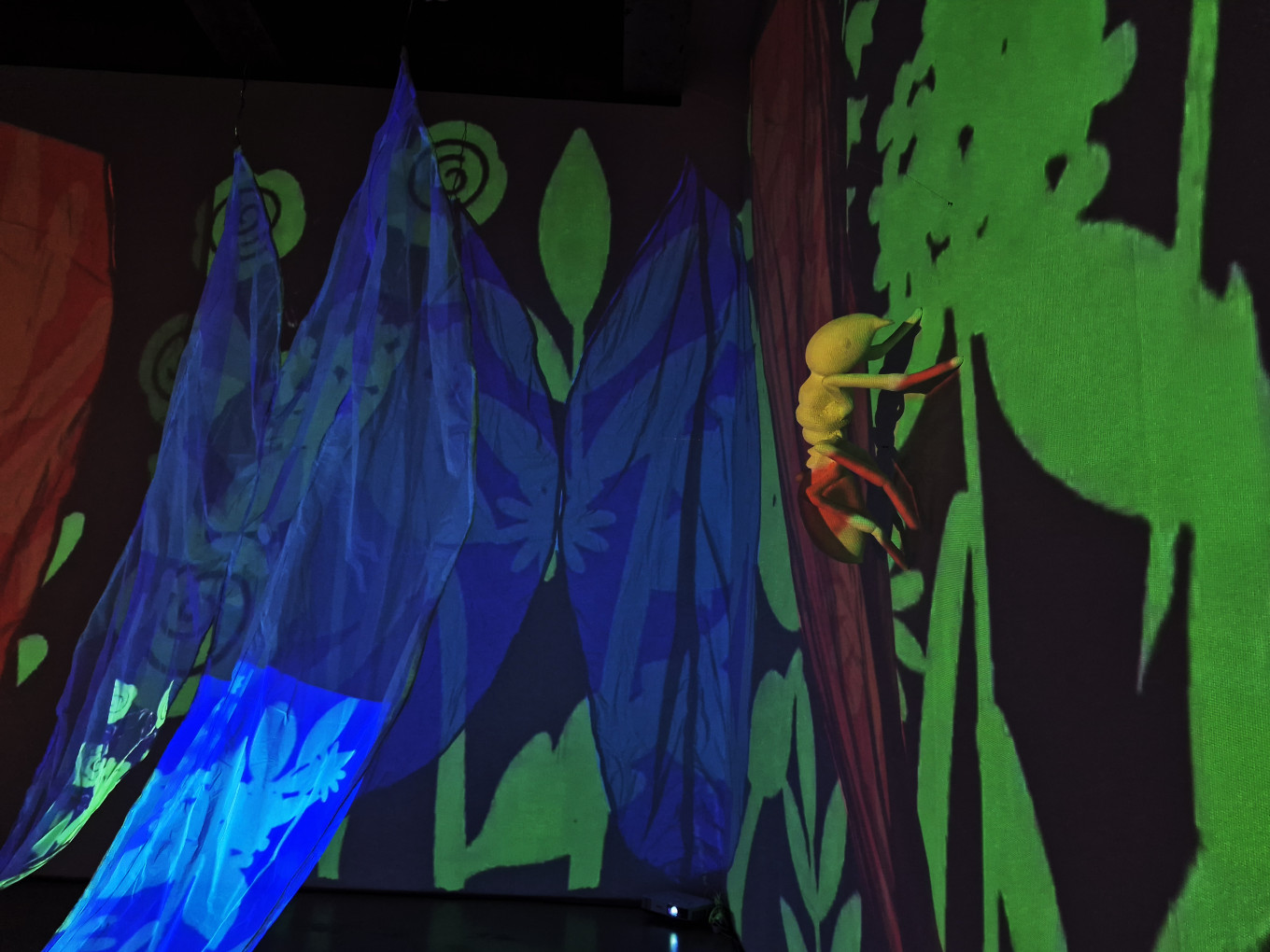 이상한 나라의 상상이야기_맑음 / 3D printing, Rope, Fabric,  Projection mapping, 3min movie / Installation / 2025
