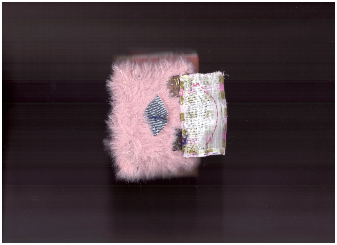 Birds of a feather (2) | 의상스튜디오에서 버려진 천으로 만든 스토리텔링 북